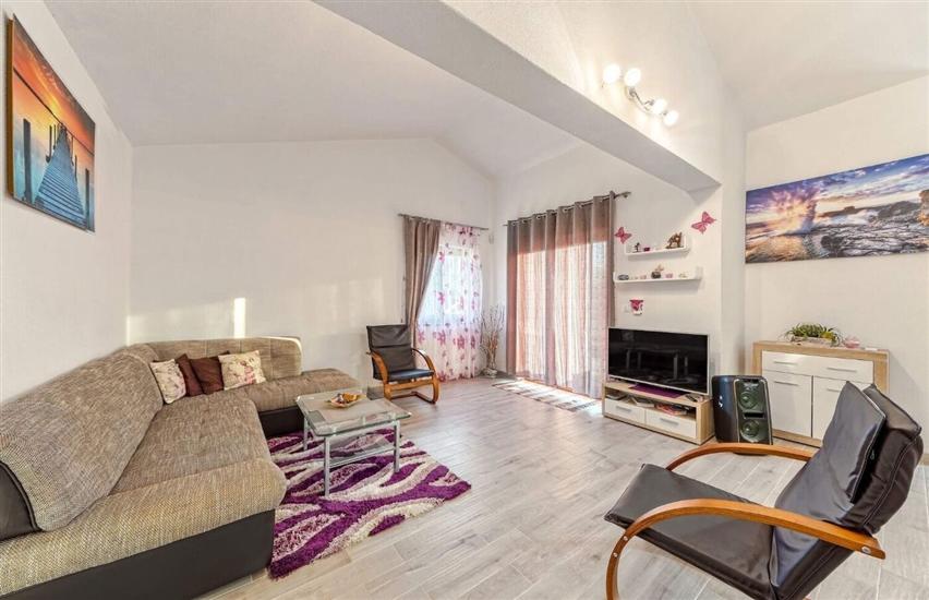 House K1, for 8 persons