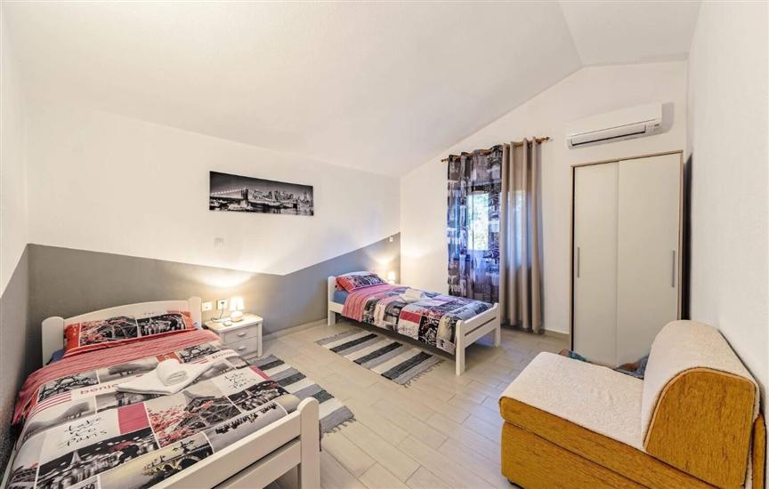 House K1, for 8 persons