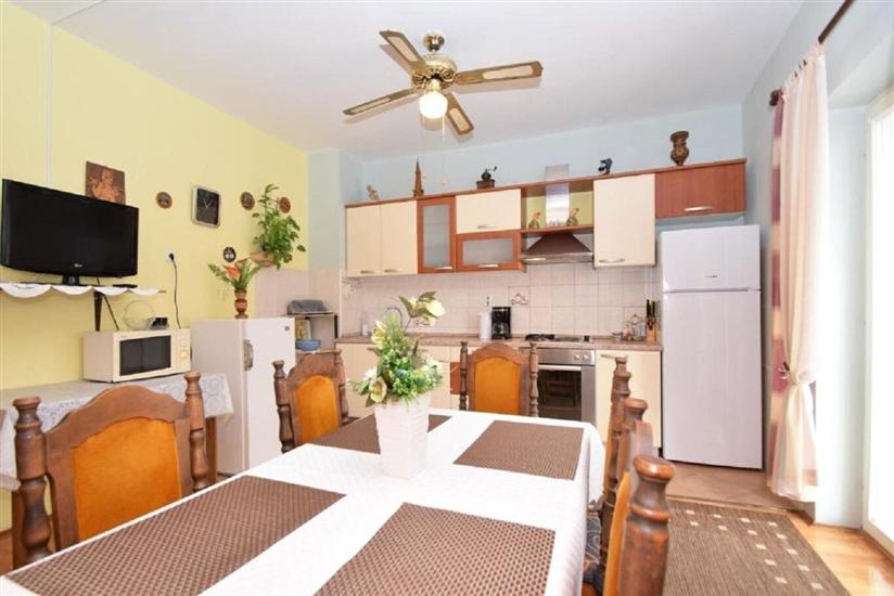 Apartment A1, for 9 persons