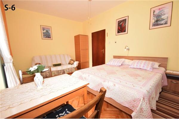 Apartment A1, for 9 persons