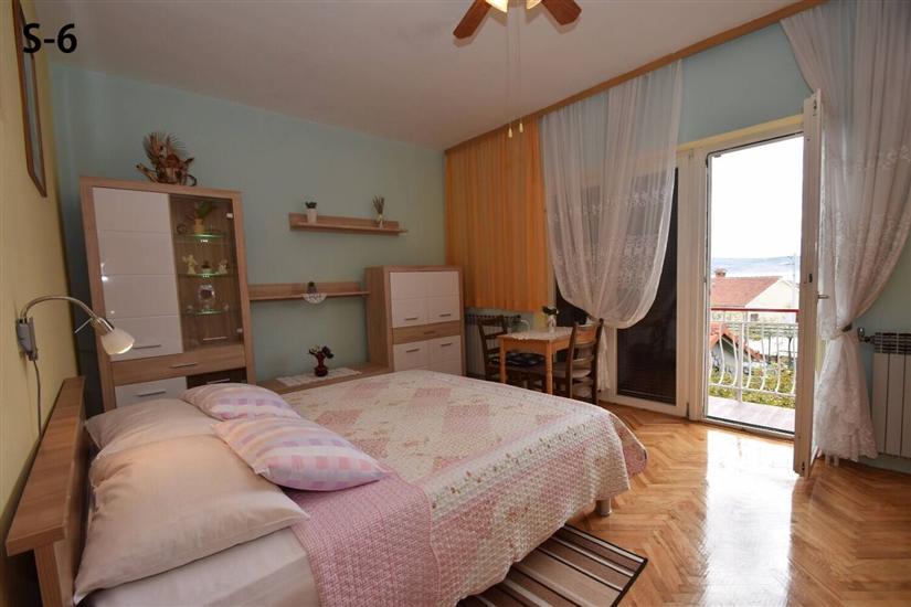 Apartment A1, for 9 persons