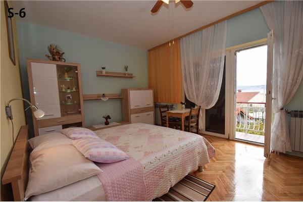 Apartment A1, for 9 persons