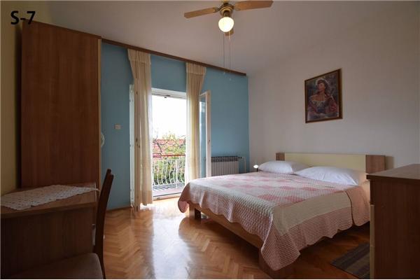 Apartment A1, for 9 persons