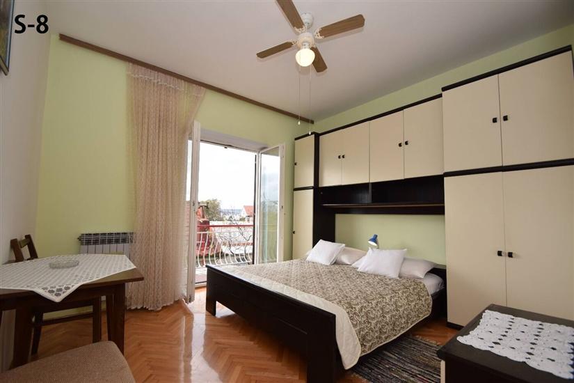 Apartment A1, for 9 persons