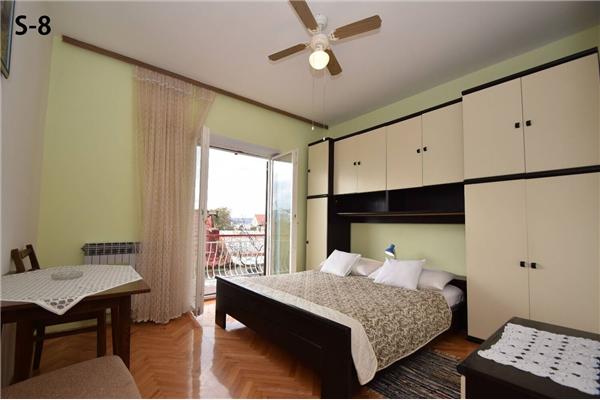 Apartment A1, for 9 persons