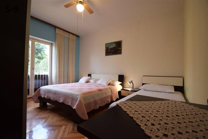 Apartment A1, for 9 persons