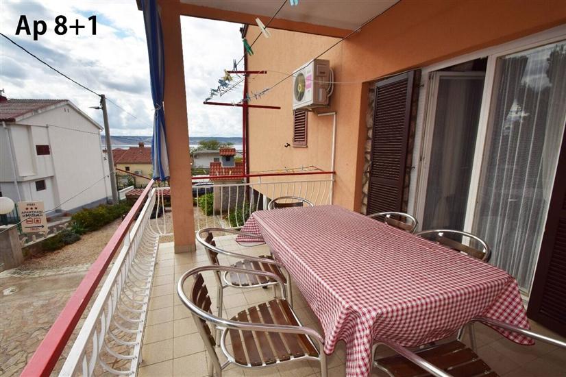 Apartments and Rooms Mirja