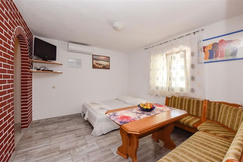 Apartment A5, for 6 persons