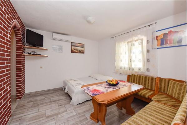 Apartment A5, for 6 persons
