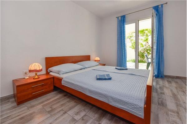 Apartment A5, for 6 persons