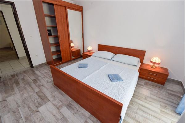 Apartment A5, for 6 persons