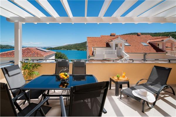 Apartment A1, for 6 persons