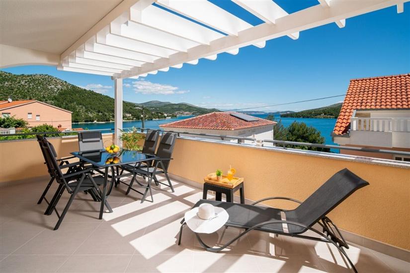 Apartment A1, for 6 persons