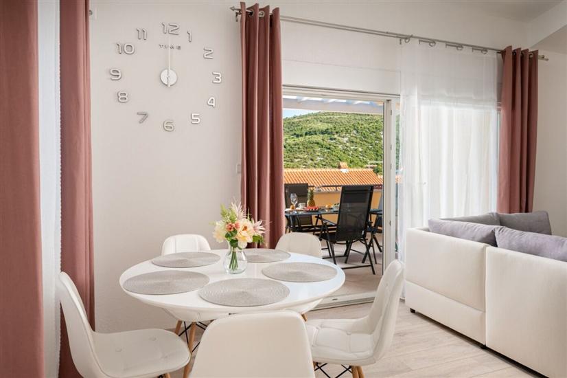 Apartment A2, for 6 persons