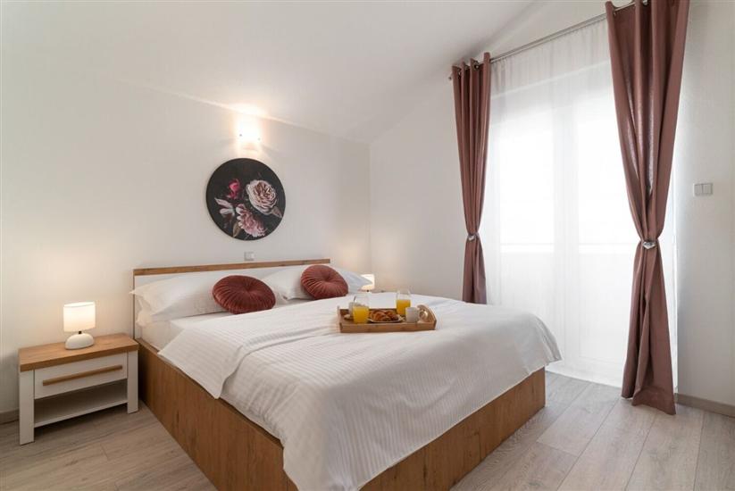 Apartment A2, for 6 persons