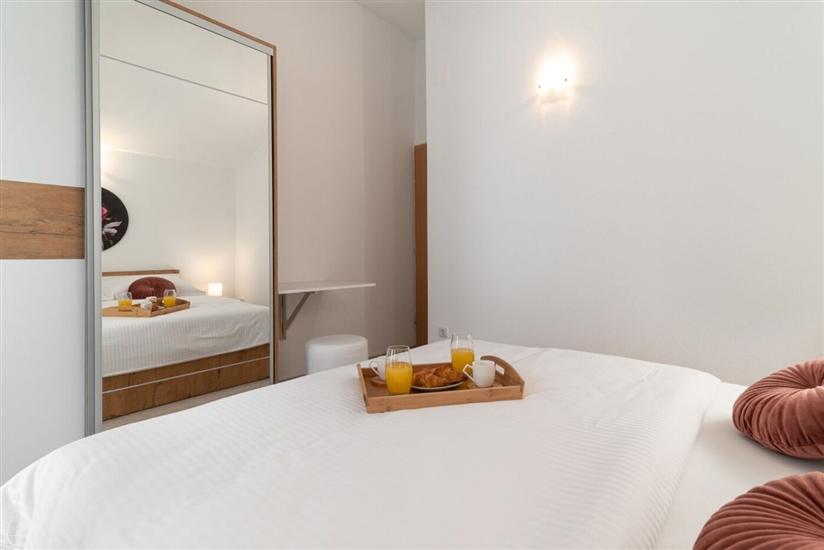 Apartment A2, for 6 persons