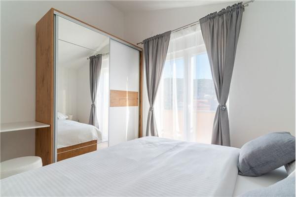 Apartment A2, for 6 persons