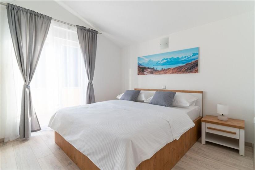 Apartment A2, for 6 persons