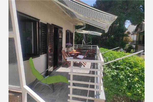 Apartment A1, for 5 persons