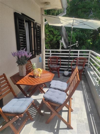 Apartment A1, for 5 persons