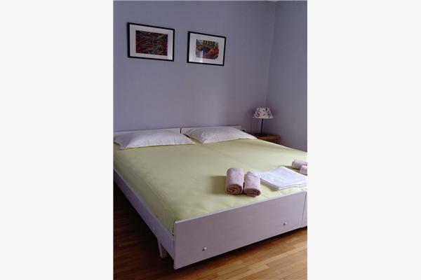 Apartment A1, for 5 persons