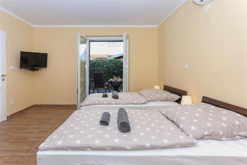 Apartment A2, for 3 persons