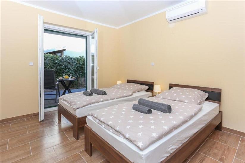 Apartment A2, for 3 persons