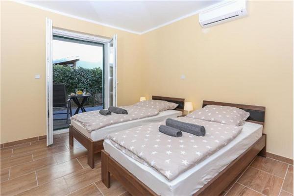 Apartment A2, for 3 persons