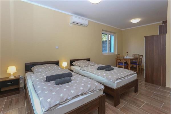 Apartment A2, for 3 persons