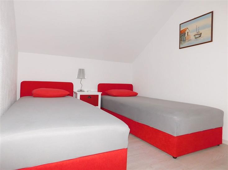 Apartment A4, for 6 persons