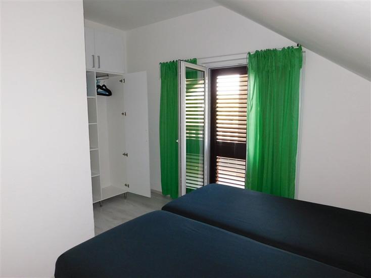 Apartment A4, for 6 persons