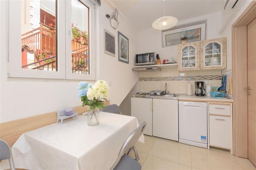 Apartment A1, for 3 persons