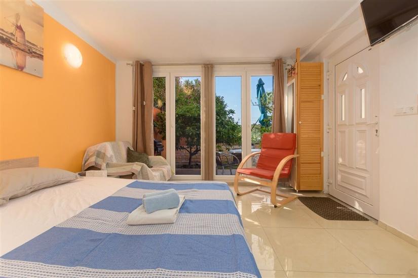 Apartment A1, for 3 persons