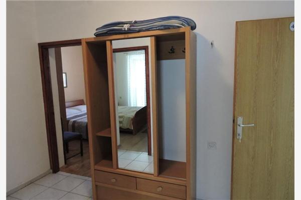 Apartment A4, for 5 persons