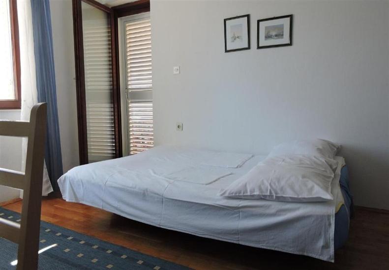 Apartment A4, for 5 persons