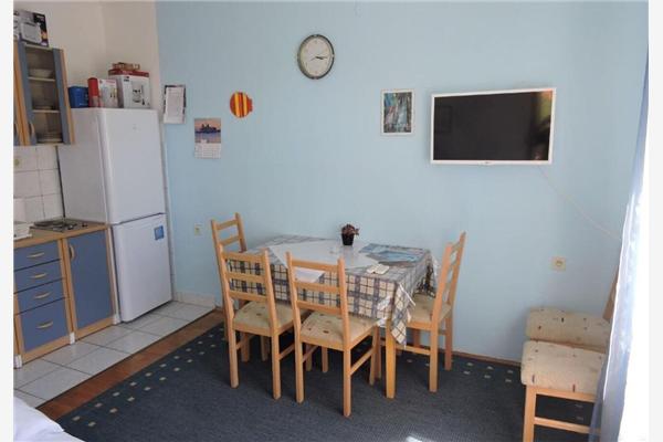 Apartment A4, for 5 persons