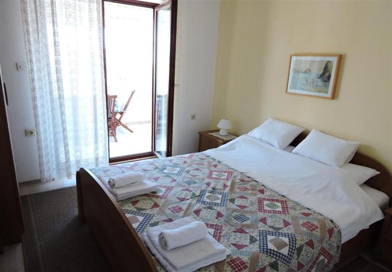 Apartment A4, for 5 persons