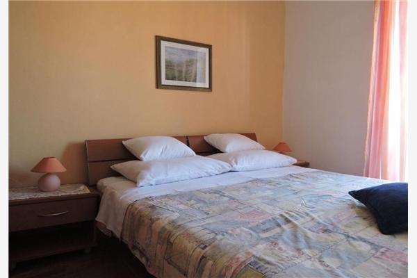 Apartment A4, for 5 persons