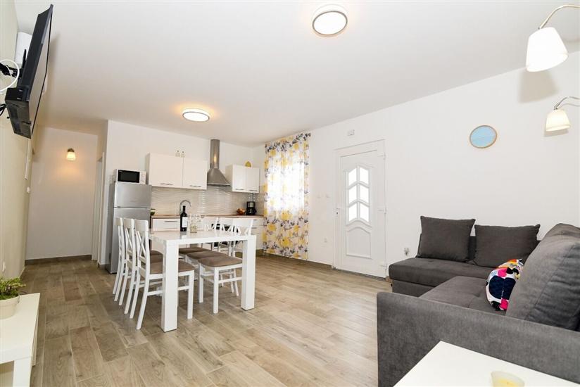 Apartment A2, for 5 persons