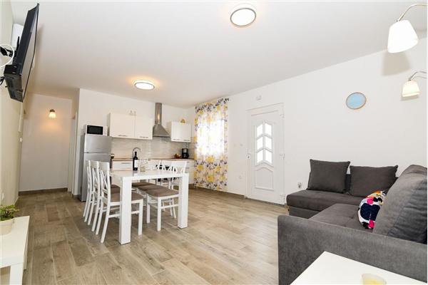 Apartment A2, for 5 persons