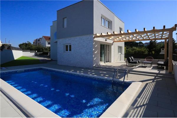 House K1, for 8 persons