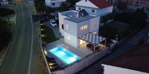 House - Brodarica