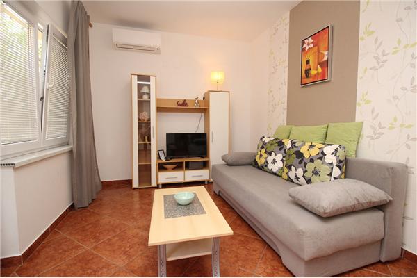 Apartment A1, for 5 persons