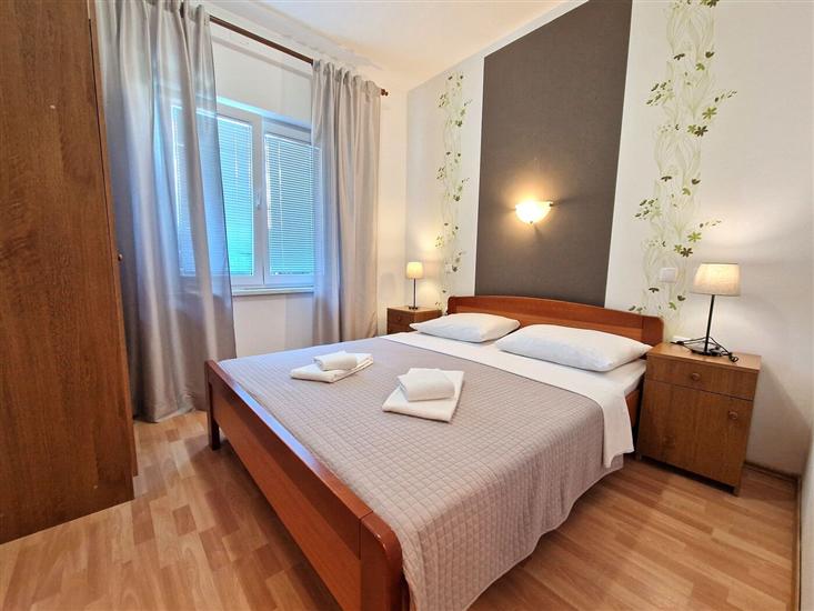 Apartment A1, for 5 persons