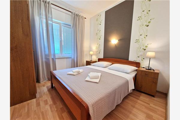 Apartment A1, for 5 persons