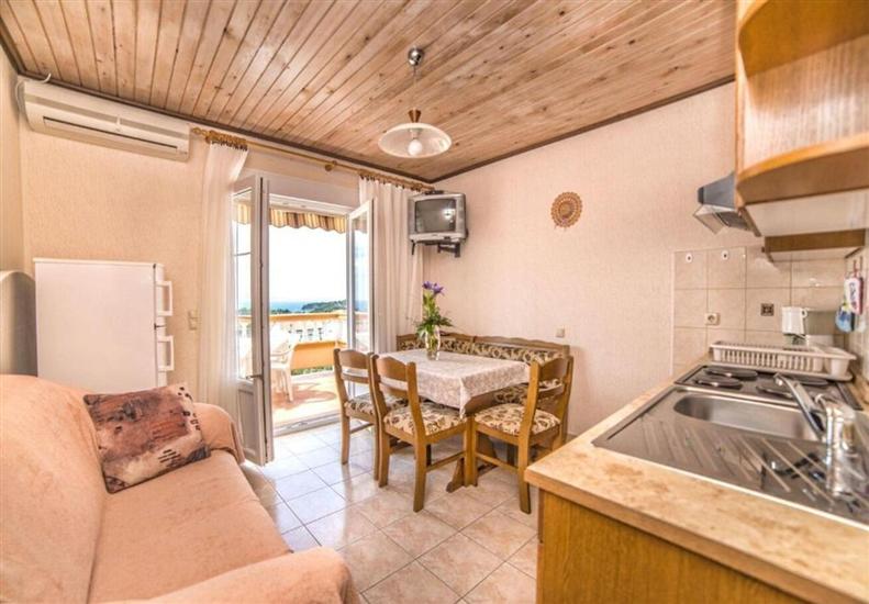 Apartment A1, for 5 persons