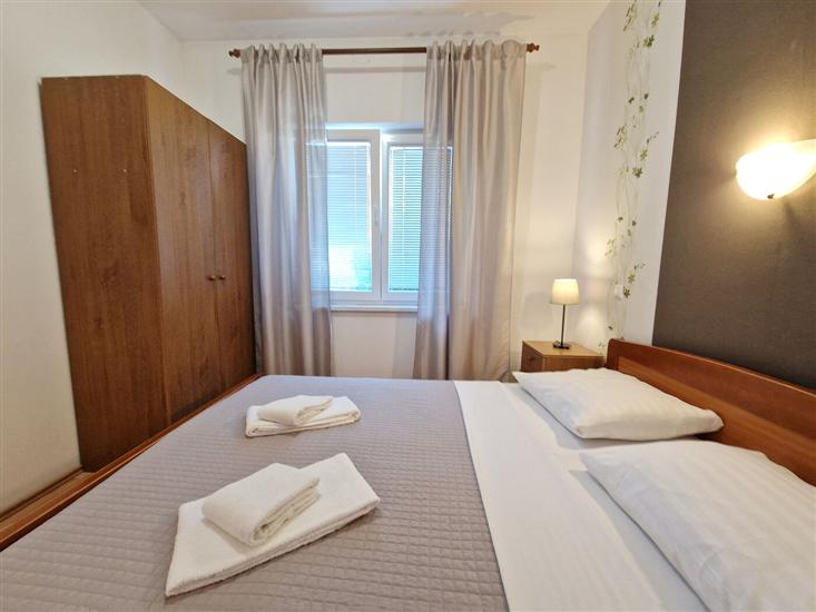 Apartment A1, for 5 persons