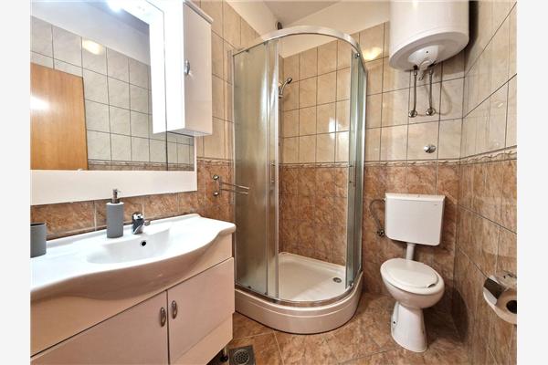 Apartment A1, for 5 persons