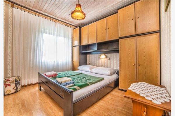 Apartment A1, for 5 persons