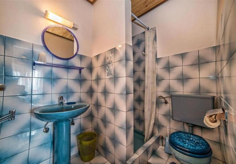 Apartment A1, for 5 persons